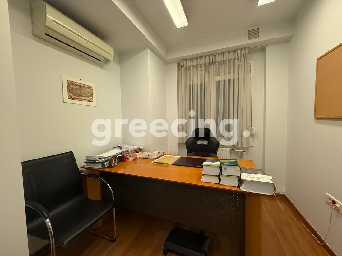 Apartment in Sunoikia Kolonakiou, 1st District of Athens, Athens 4 - 17571015