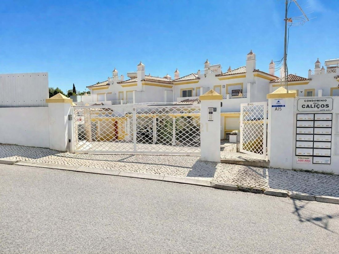 Villa in Olhos de Agua, Algarve, Portugal 1 - 17537596