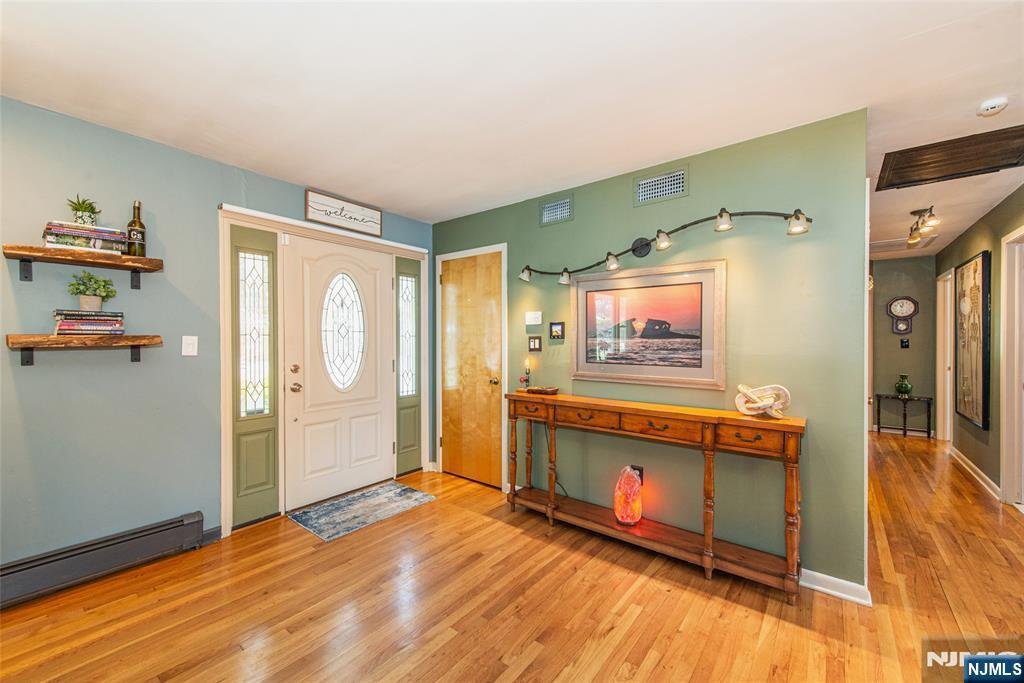 House in Wayne, New Jersey, United States 3 - 17560079