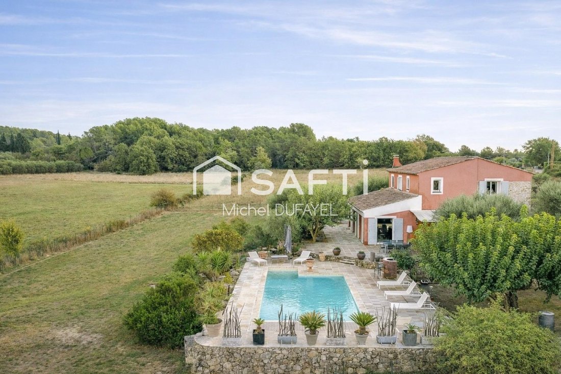 House in Bagnols-en-Forêt, Provence-Alpes-Côte d'Azur, France 1 - 16849604