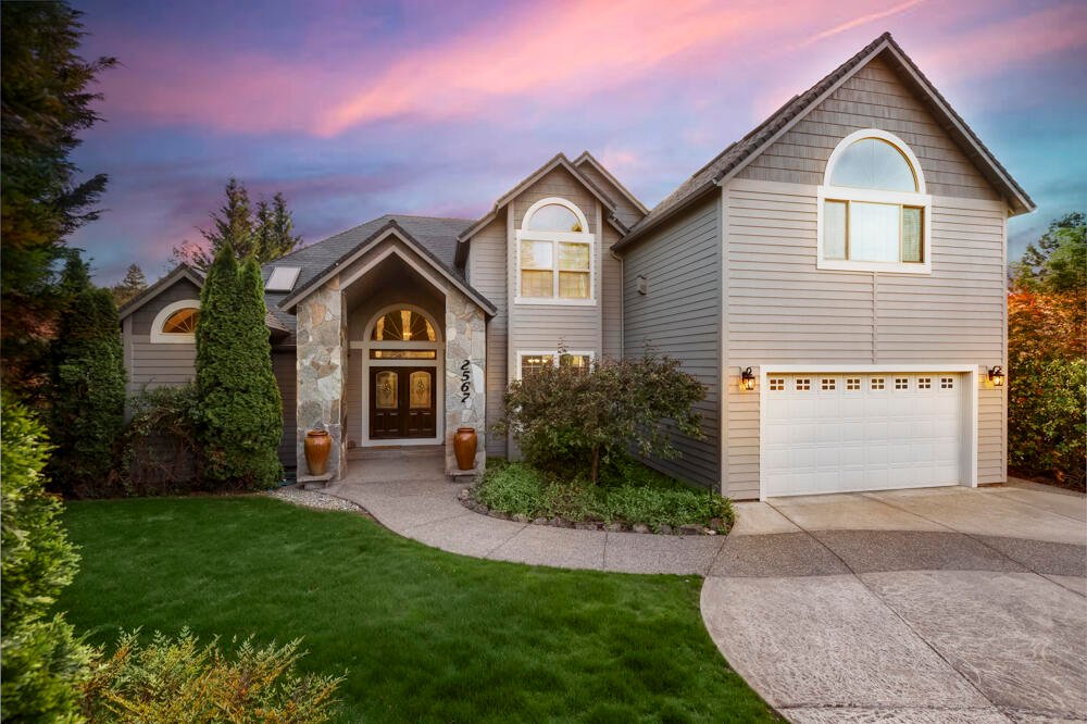 House in Grants Pass, Oregon, United States 1 - 17565678