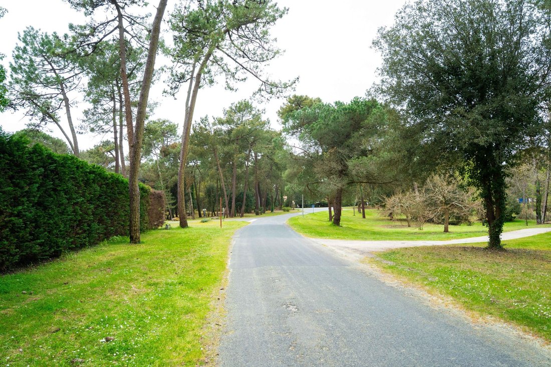 Land in Les Mathes, Nouvelle-Aquitaine, France 1 - 17570493