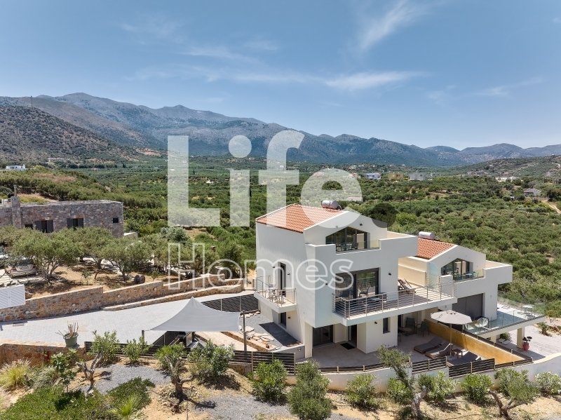 Villa in Vrachasi, Greece 2 - 17570916