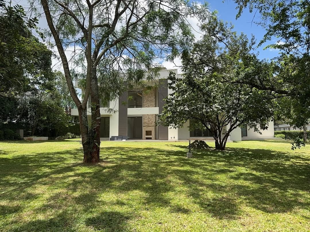 Villa in Nairobi, Nairobi County, Kenya 3 - 17564427