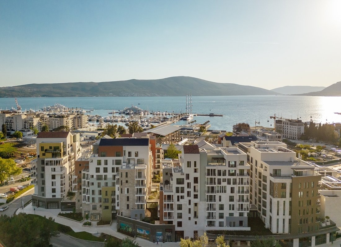 Penthouse in Tivat, Tivat Municipality, Montenegro 2 - 17556746