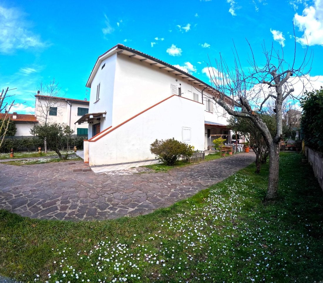 Villa in Colle di Val d'Elsa, Tuscany, Italy 4 - 17560690