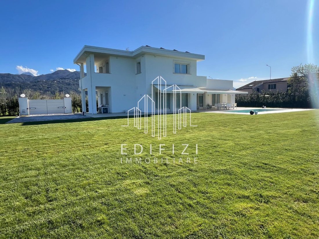 Villa in Pietrasanta, Tuscany, Italy 1 - 17565959