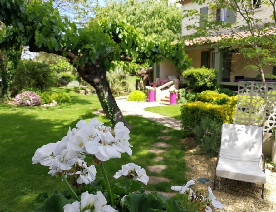 Estate in Uzès, Occitania, France 5 - 17557964