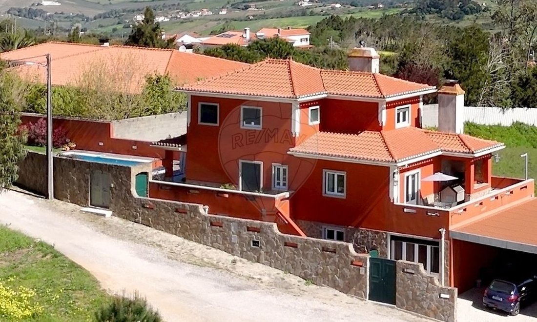 House in Santo Quintino, Lisbon, Portugal 3 - 17558096