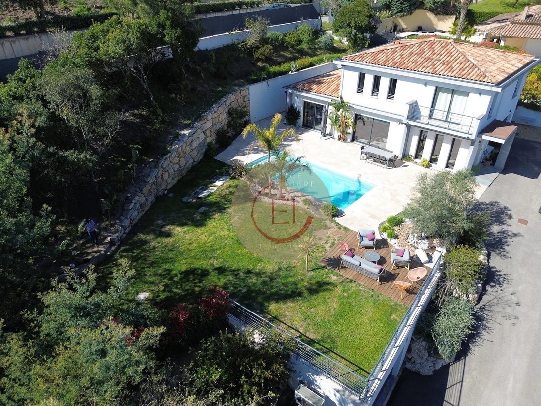 Villa in Les Adrets-de-l'Estérel, Provence-Alpes-Côte d'Azur, France 4 - 16707027