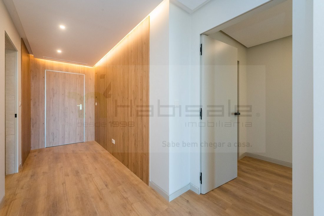 Apartment in Parede, Lisbon, Portugal 3 - 17558641