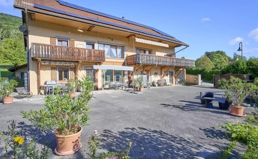 House in La Muraz, Auvergne-Rhône-Alpes, France 1