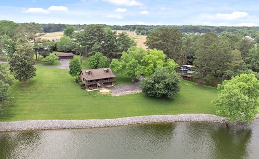House in Estill Springs, Tennessee, United States 1