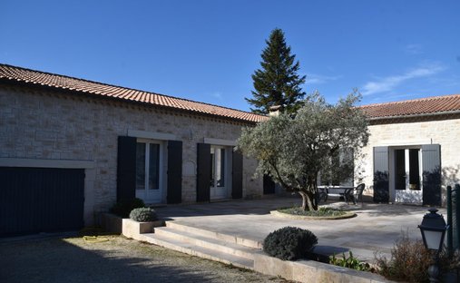 House in Loriol-du-Comtat, Provence-Alpes-Côte d'Azur, France 1
