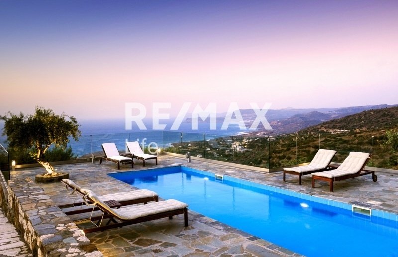 Villa in Community of Roussa Ekklisia, Sitia, Greece 3 - 17570851