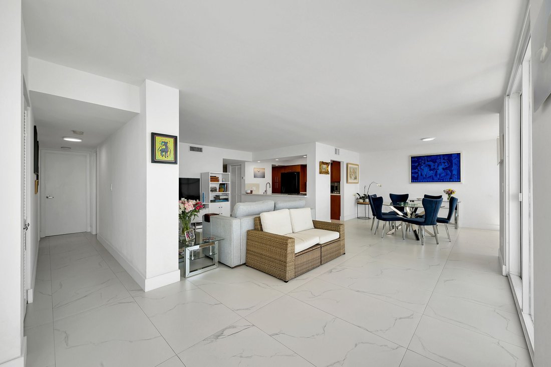 Condo in Miami, Florida, United States 5 - 17563605