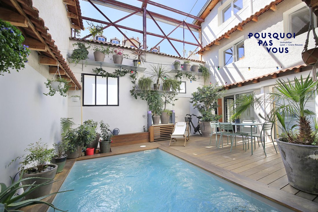 House in Zola - Pressence, Villeurbanne, France 1 - 17566819