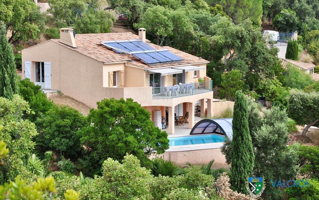 Villa in La Londe-les-Maures, Provence-Alpes-Côte d'Azur, France 2 - 17557891