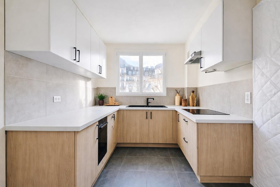 Apartment in Grange Aux Belles-Terrage, Paris 10e Arrondissement, Paris 3 - 17562515