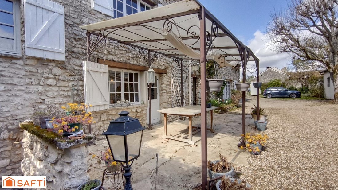 House in Villette, Ile-de-France, France 1 - 17567952