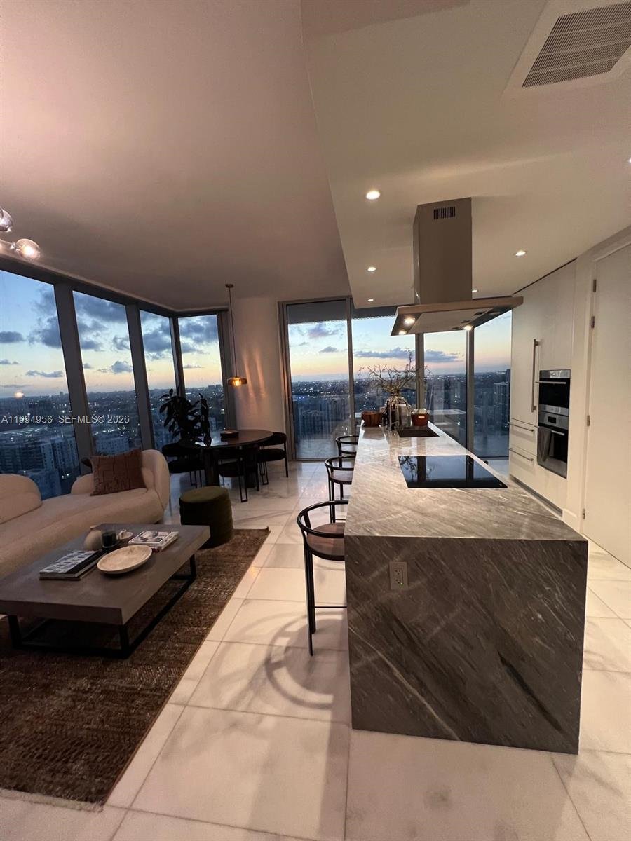 Condo in Miami, Florida, United States 4 - 17565519