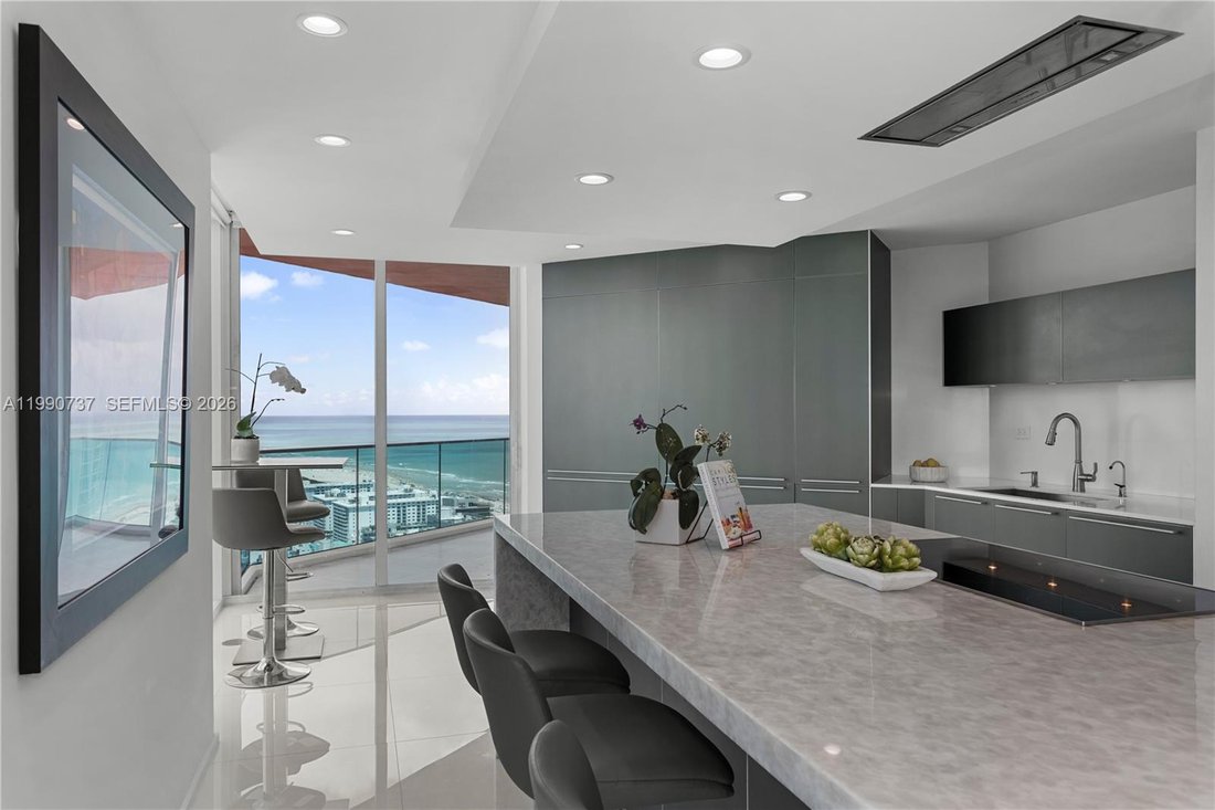 Condo in Miami Beach, Florida, United States 5 - 17564243