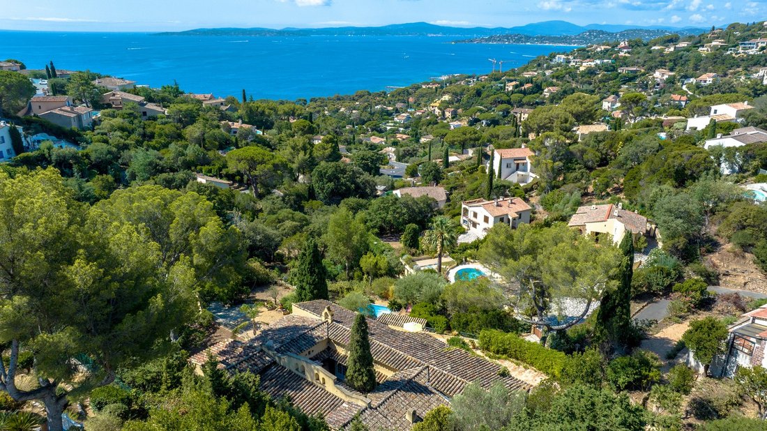 Villa in Les Issambres, Roquebrune-sur-Argens, France 1 - 17558446