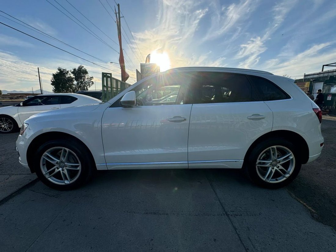 Suv in Phoenix, AZ, United States 2 - 17565017