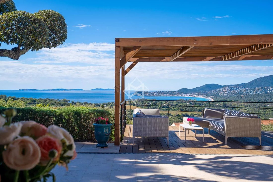 Villa in La Croix-Valmer, Provence-Alpes-Côte d'Azur, France 1 - 16231221