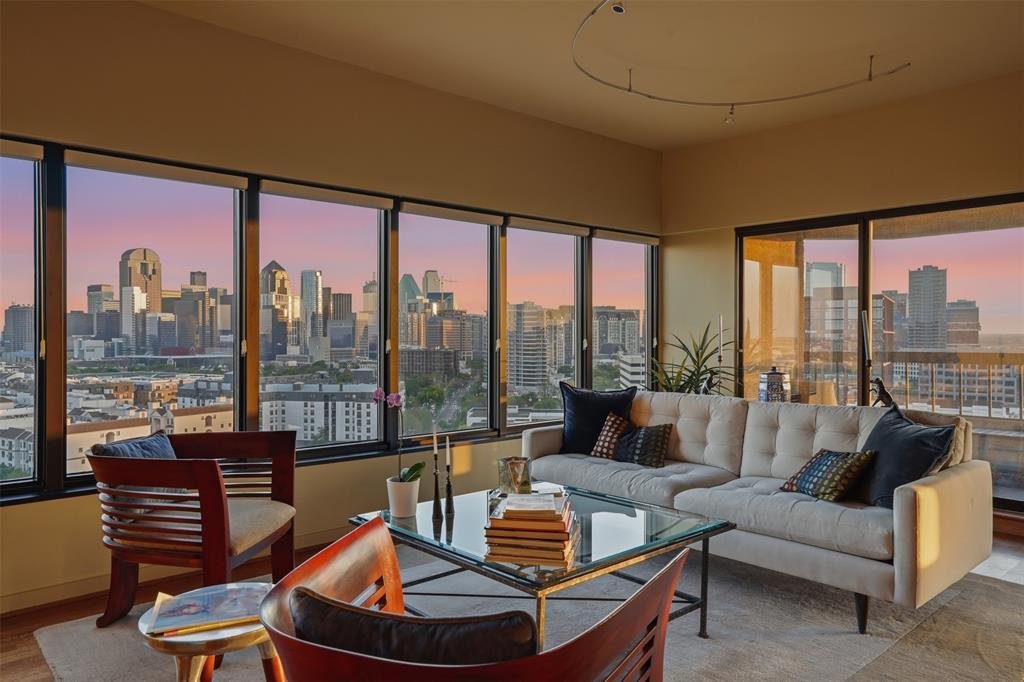 Condo in Dallas, Texas, United States 4 - 17560263