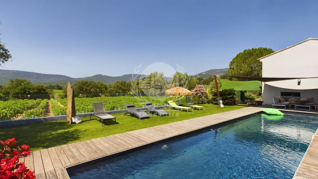 House in Le Plan-de-la-Tour, Provence-Alpes-Côte d'Azur, France 1 - 17561050