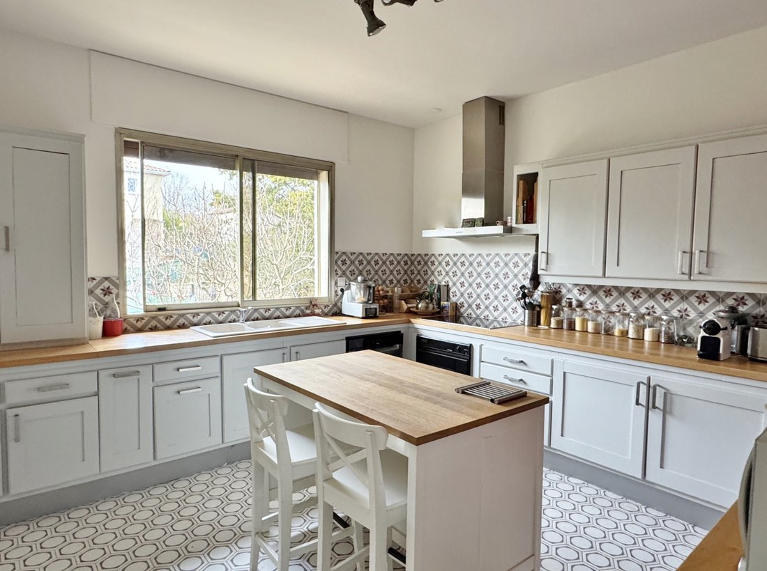 House in Grézieu-la-Varenne, Auvergne-Rhône-Alpes, France 4 - 17557818