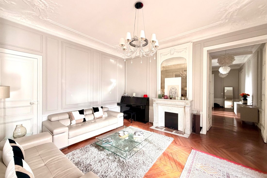 Apartment in Porte Dauphine, Paris 16e Arrondissement, Paris 4 - 17562456