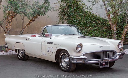 Ford Thunderbird in Los angeles, ca 1