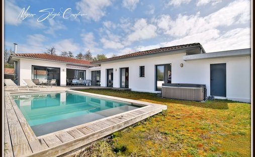 House in Ouest, Soustons, France 1