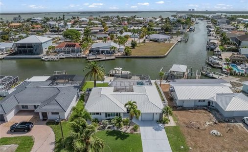 House in Fort Myers Beach, Florida, United States 1