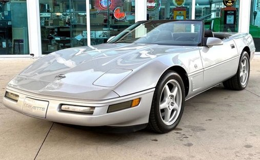 Chevrolet Corvette in Calverton, NY, United States 1