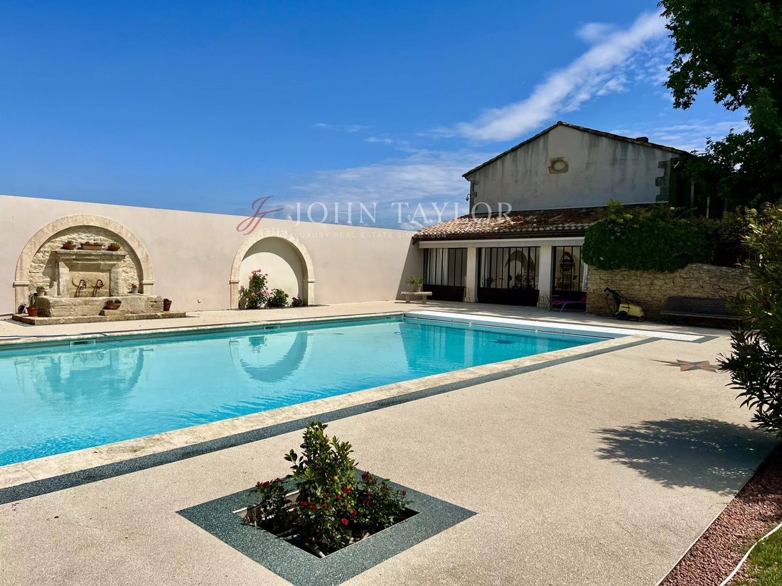 Country House in Velorgues-Petit Palais, L'Isle-sur-la-Sorgue, France 4 - 17556896