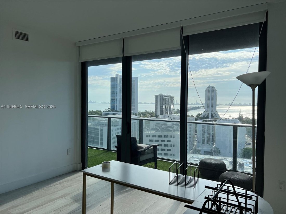 Condo in Miami, Florida, United States 5 - 17559677