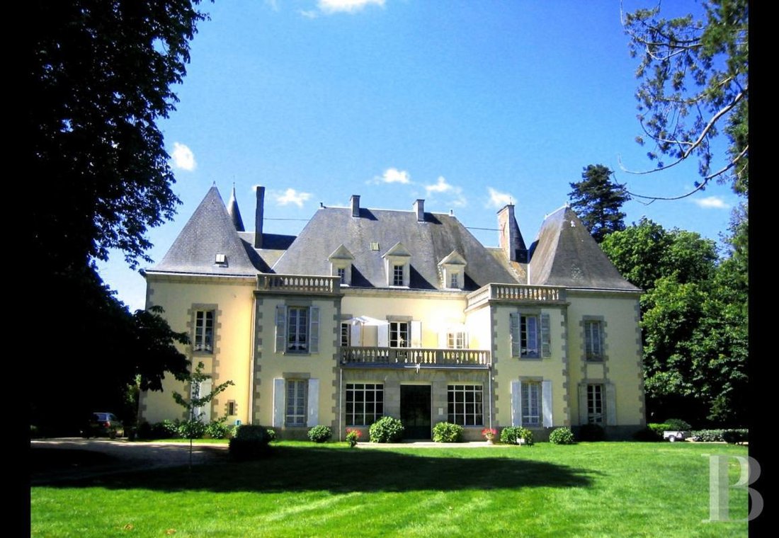 Castle in La Roche-sur-Yon, Pays de la Loire, France 4 - 17560816