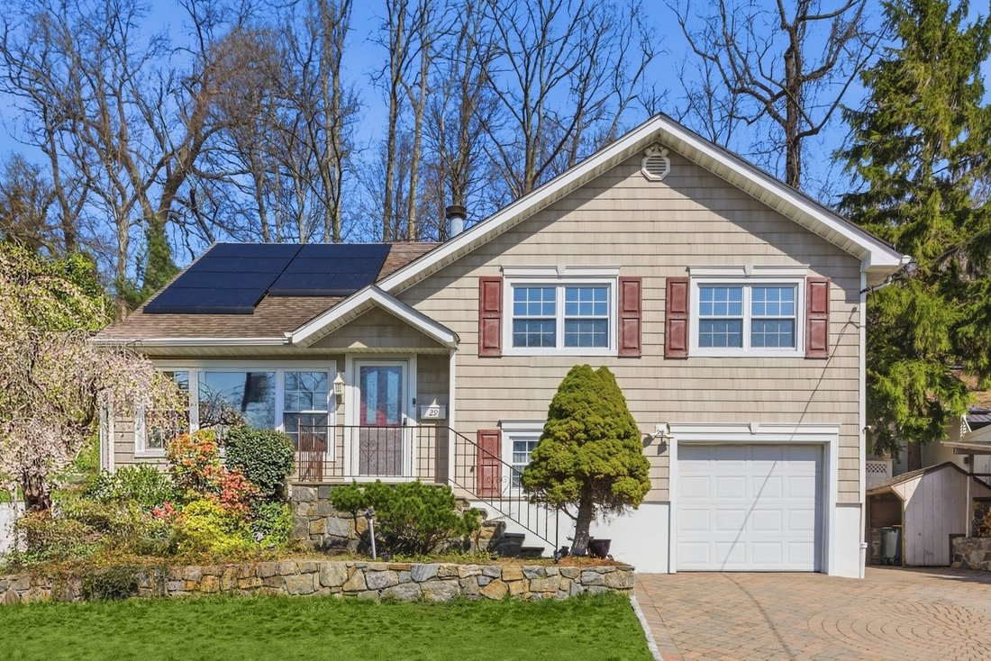 House in Yonkers, New York, United States 1 - 17557639