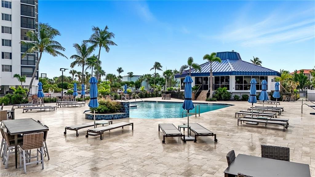 Condo in Fort Myers Beach, Florida, United States 5 - 17563966
