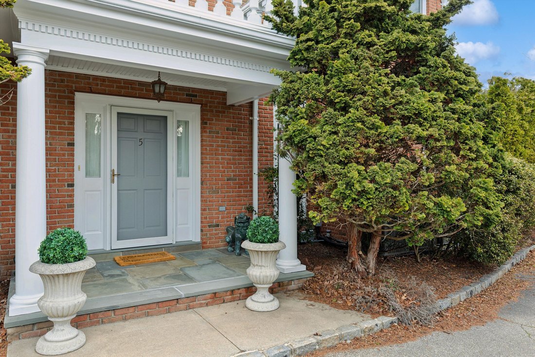 Southampton, New York, United States 2 - 17558129