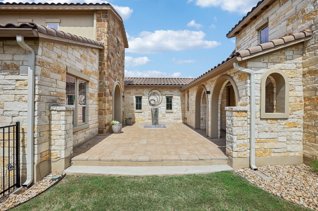 House in Georgetown, Texas, United States 1 - 17560171