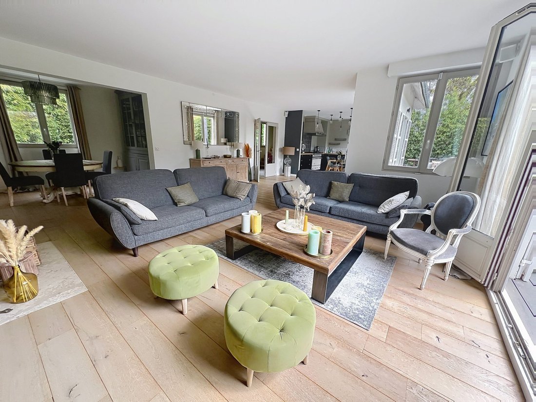 Villa in Chateau de Vaucresson, Vaucresson, France 2 - 17561747