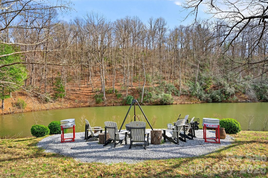 House in Rutherfordton, North Carolina, United States 4 - 17559236