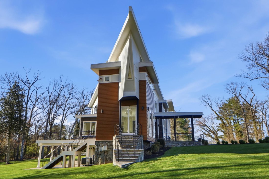 House in Oakton, Virginia, United States 5 - 17424204
