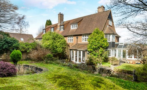 House in Almshouse Common, Beacon Hill, England 1