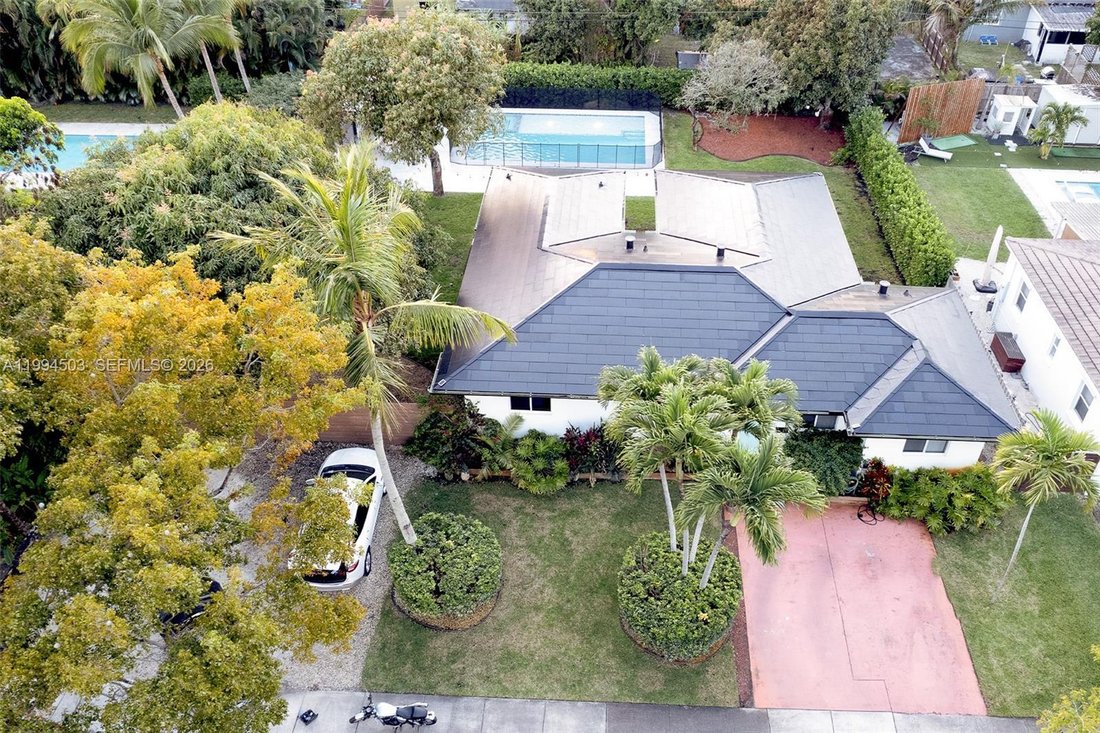 House in Miami, Florida, United States 1 - 17556981