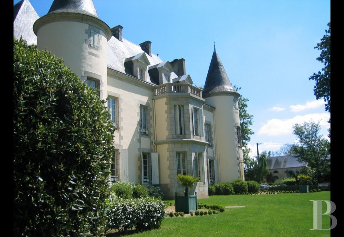 Castle in La Roche-sur-Yon, Pays de la Loire, France 2 - 17560816